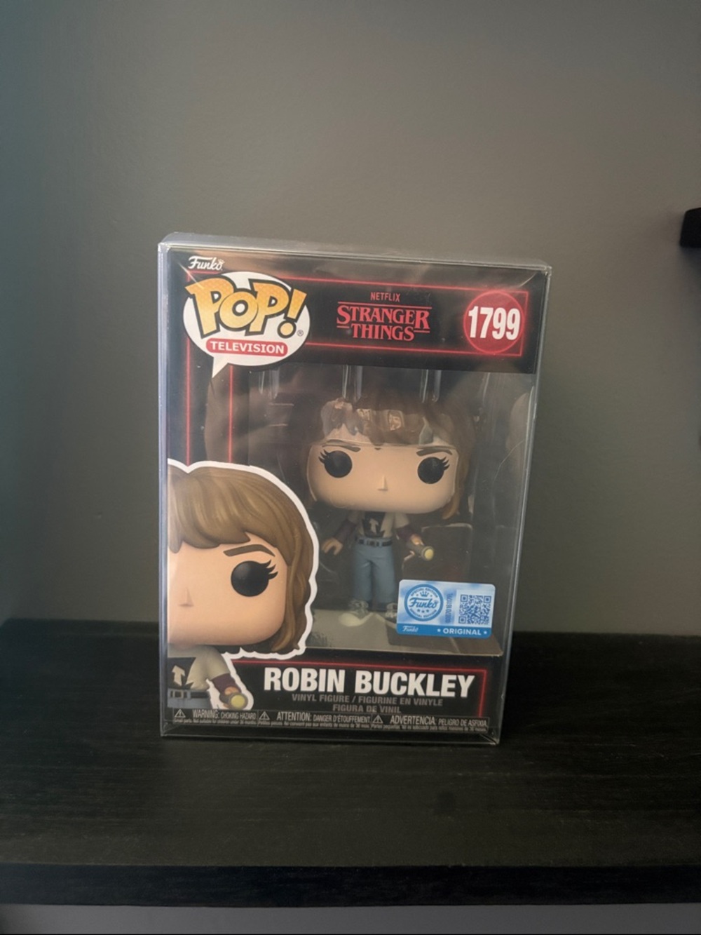 Funko Robin Buckley Pop! Vinyl Figure with Blue Outfit and Brown Hair